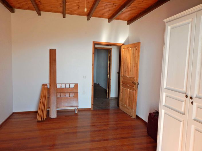 Image No.13-5 Bed House for sale