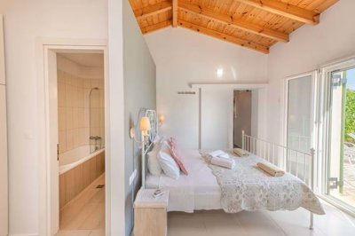 1803984f-e0b4-4ecf-b933-a2b4c16c4742