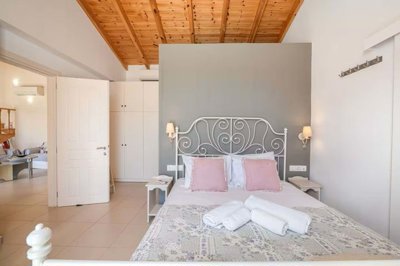 eb73823f-d8d0-4d9f-969c-7f8b58b14b16