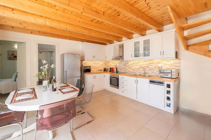 Image No.8-2 Bed House for sale