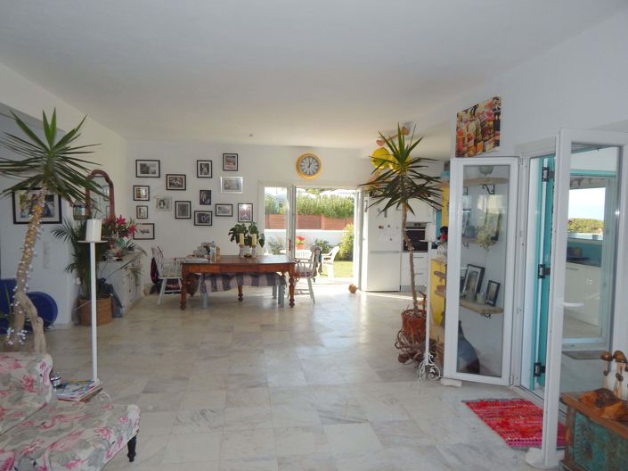 Image No.5-5 Bed House for sale