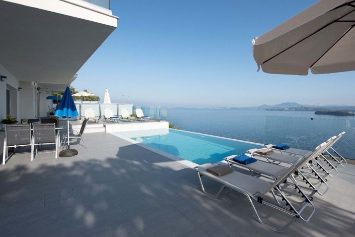 Image No.16-8 Bed House for sale