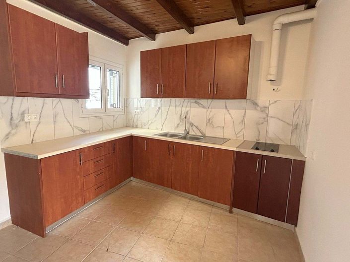 Image No.4-2 Bed House for sale