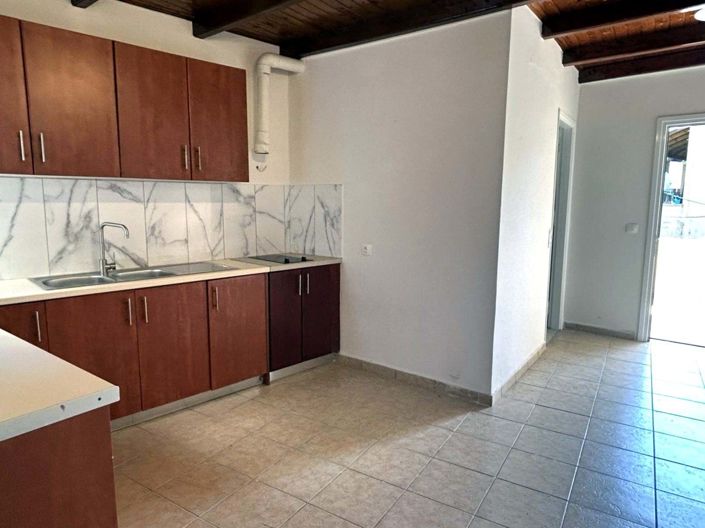 Image No.5-2 Bed House for sale