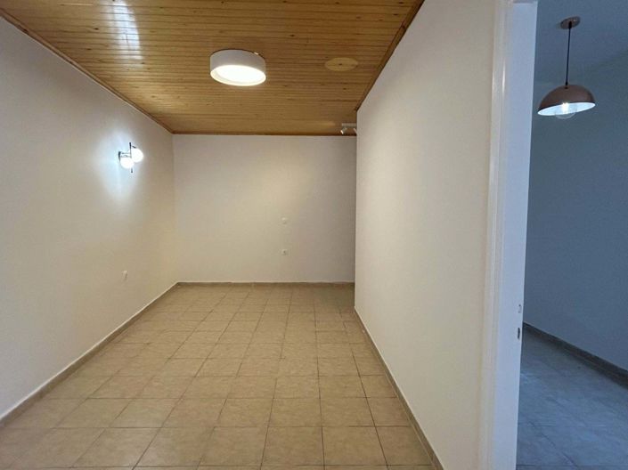 Image No.7-2 Bed House for sale