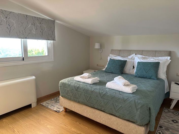 Image No.10-9 Bed House for sale