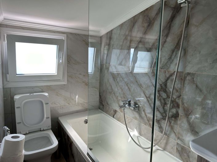 Image No.12-9 Bed House for sale