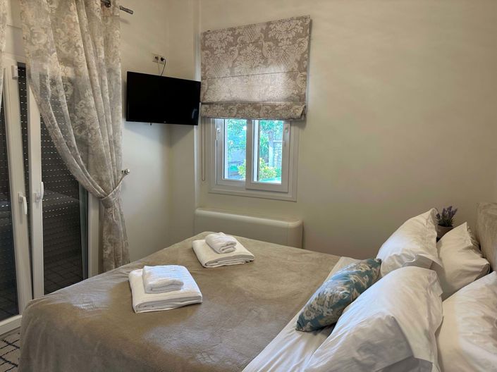 Image No.19-9 Bed House for sale