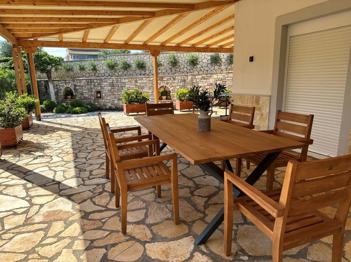 Image No.8-9 Bed House for sale