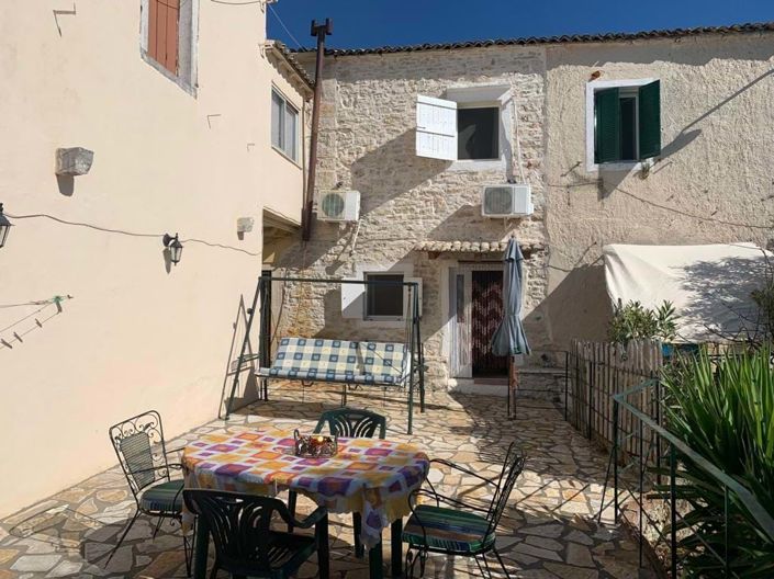 Image No.2-2 Bed House for sale