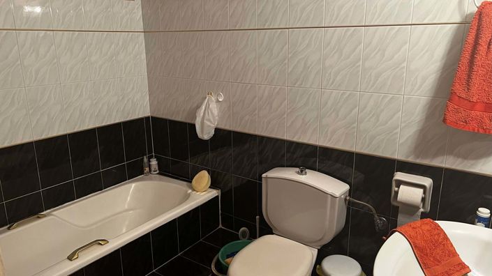 Image No.7-2 Bed House for sale