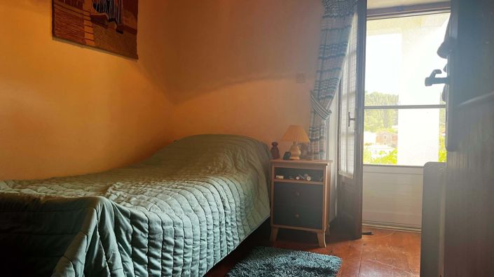 Image No.8-2 Bed House for sale