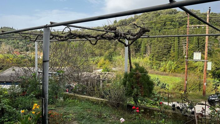 Image No.10-3 Bed House for sale