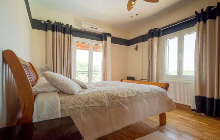 Image No.11-4 Bed House for sale