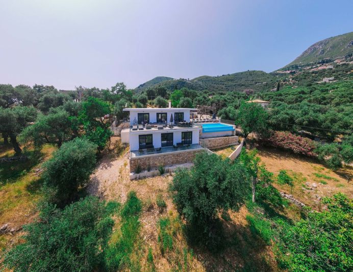 Image No.1-5 Bed House for sale