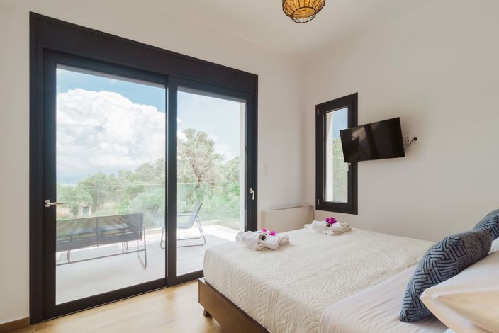 Image No.16-5 Bed House for sale