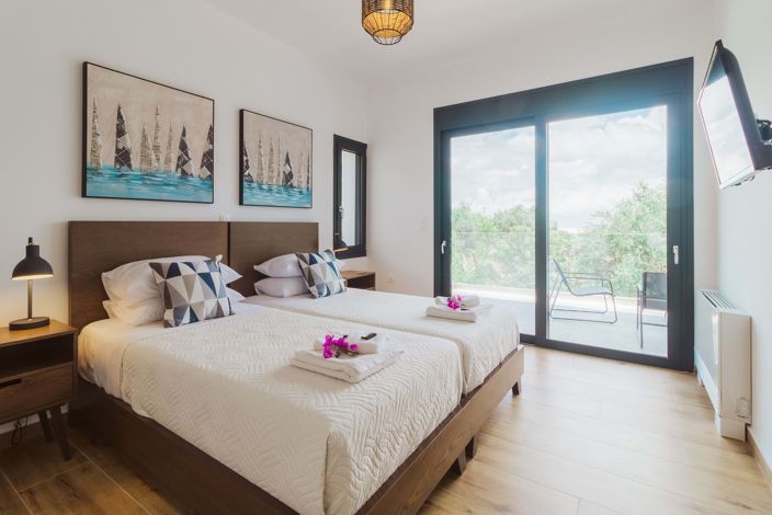 Image No.20-5 Bed House for sale