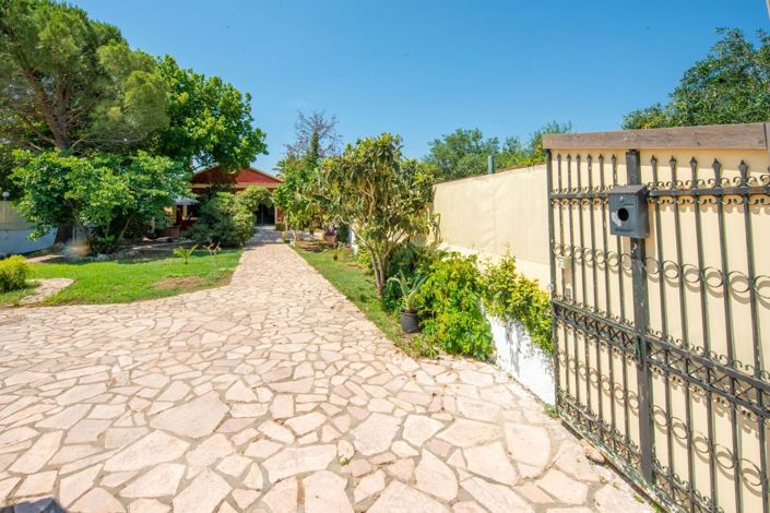 Image No.3-3 Bed House for sale