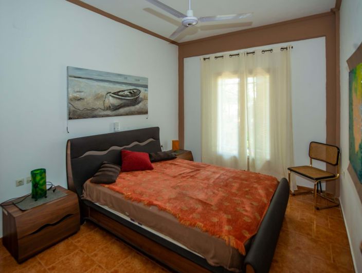 Image No.9-3 Bed House for sale