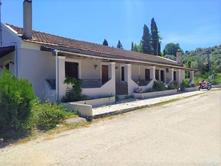 Image No.1-4 Bed House for sale