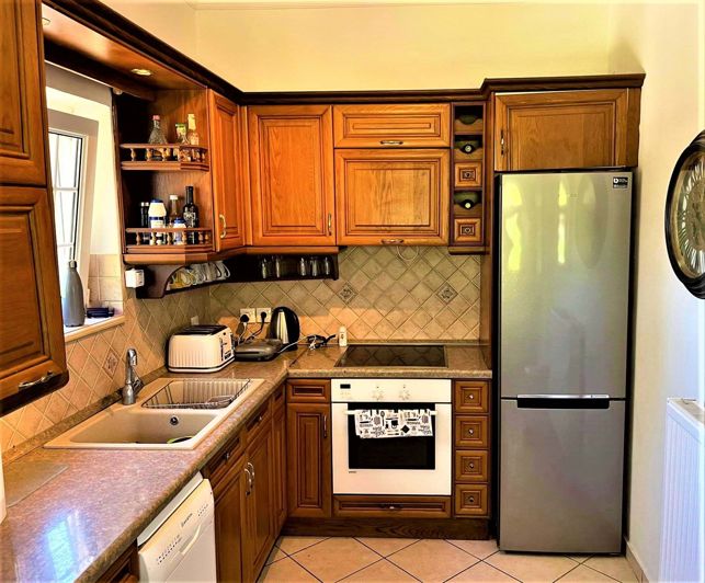 Image No.3-6 Bed Property for sale