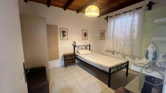 Image No.5-2 Bed House for sale