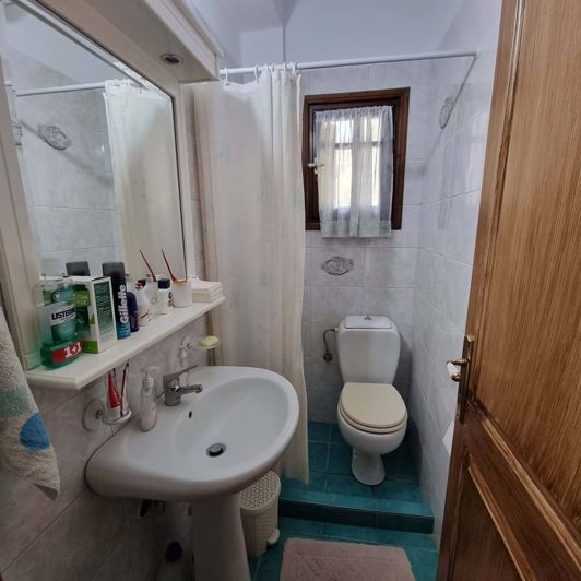 Image No.7-6 Bed House for sale