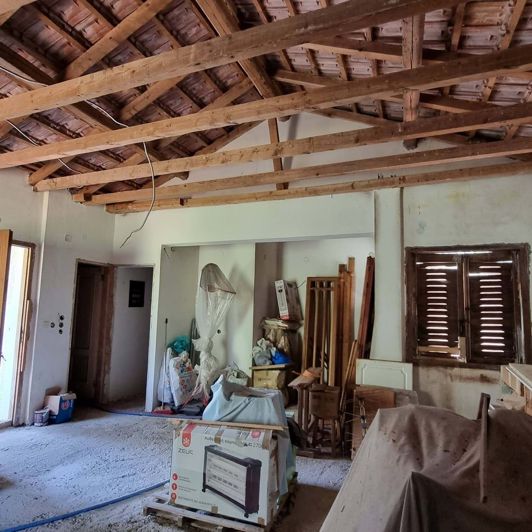 Image No.8-6 Bed House for sale