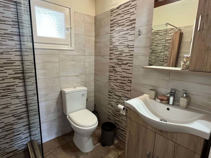 Image No.10-2 Bed House for sale