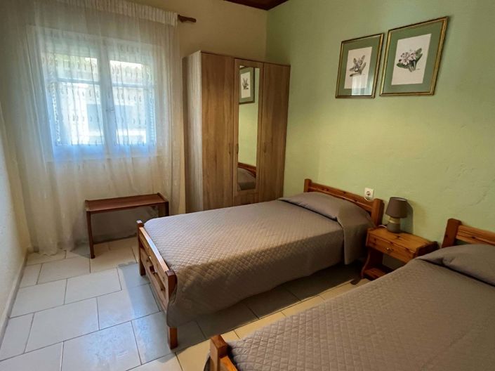 Image No.9-2 Bed House for sale