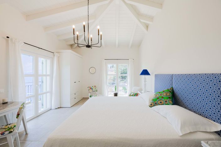 Image No.17-5 Bed House for sale