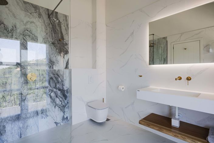 Image No.23-5 Bed House for sale