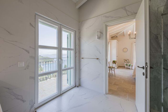 Image No.24-5 Bed House for sale