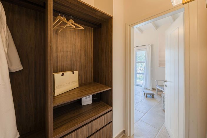 Image No.25-5 Bed House for sale