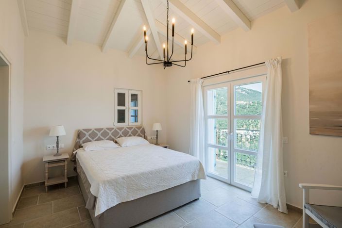 Image No.26-5 Bed House for sale