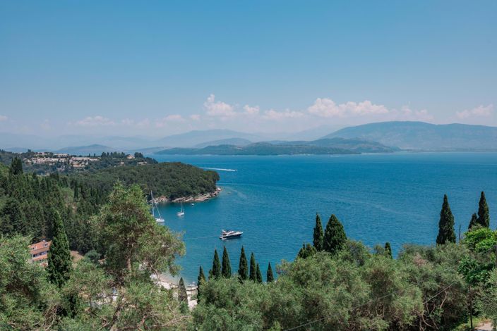 Image No.3-5 Bed House for sale