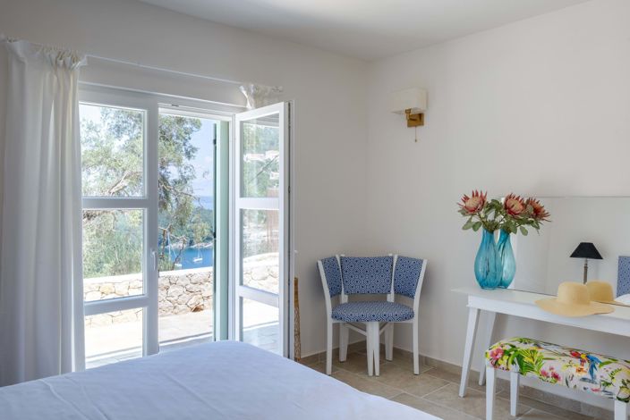 Image No.40-5 Bed House for sale