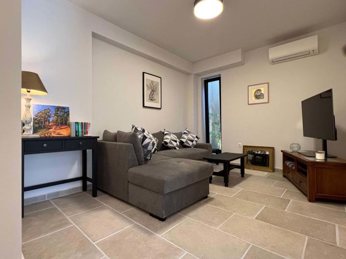 Image No.43-5 Bed House for sale