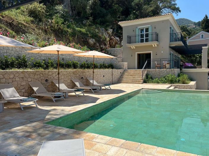 Image No.5-5 Bed House for sale