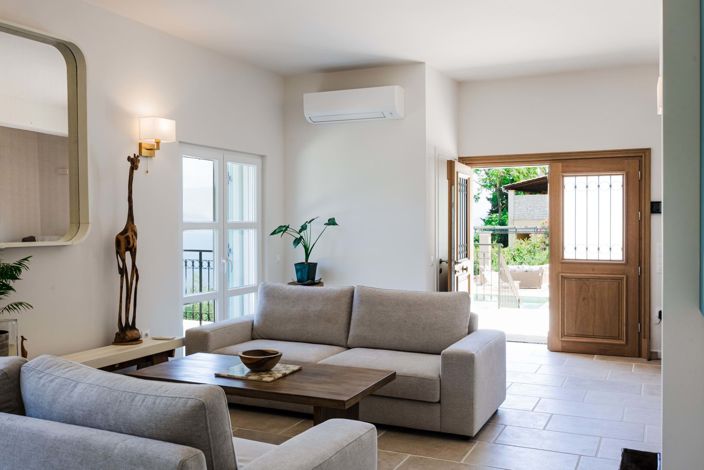 Image No.7-5 Bed House for sale