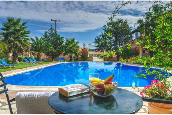 Image No.10-10 Bed Hotel for sale