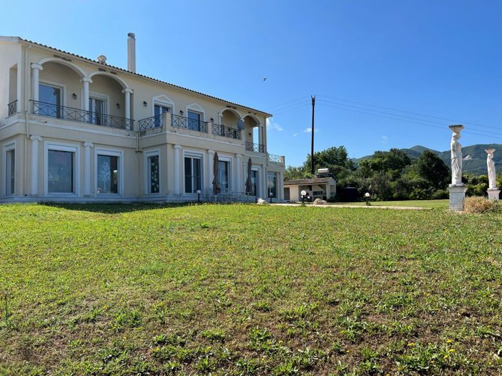 Image No.16-5 Bed House for sale