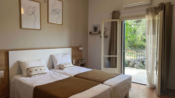 Image No.10-2 Bed House for sale