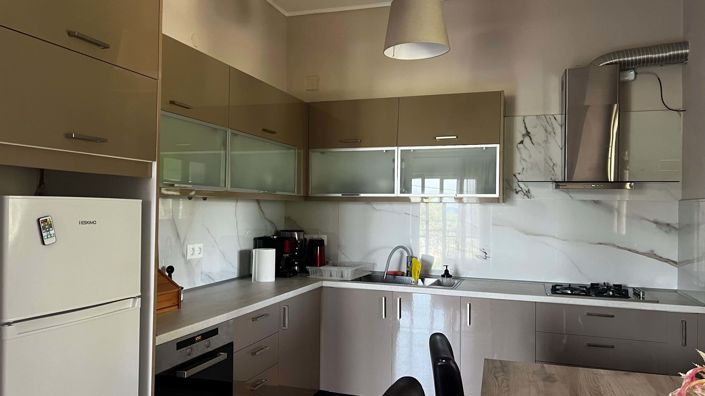 Image No.4-2 Bed House for sale