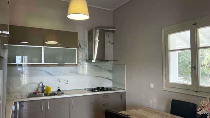 Image No.5-2 Bed House for sale