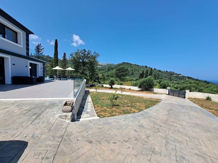 Image No.25-3 Bed House for sale