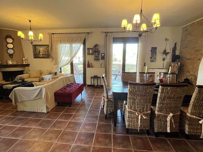 Image No.4-5 Bed House for sale