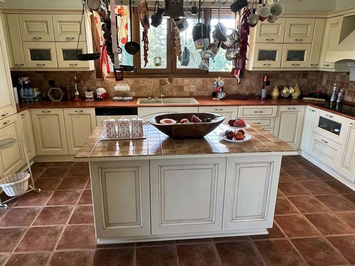 Image No.5-5 Bed House for sale