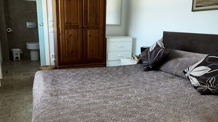 Image No.9-3 Bed House for sale