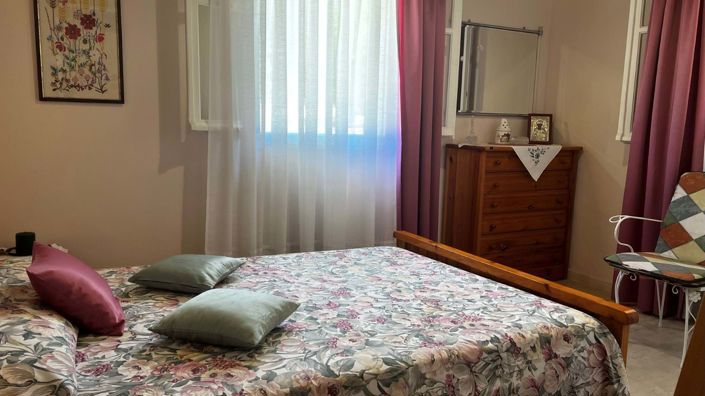 Image No.6-3 Bed House for sale